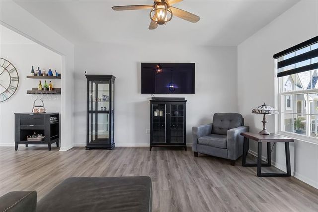 3102 Katy Trail Drive, Harrisonville, MO 64701