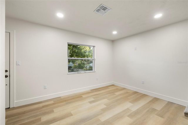 5532 6TH AVENUE N, St Petersburg, FL 33710