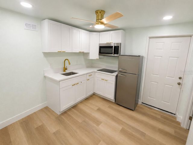 5532 6TH AVENUE N, St Petersburg, FL 33710