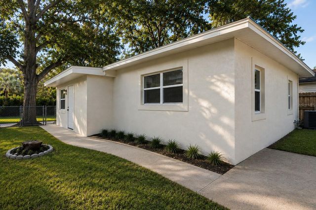 5532 6TH AVENUE N, St Petersburg, FL 33710