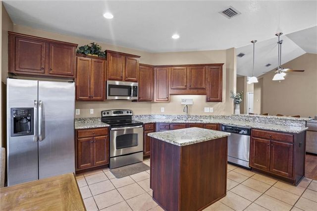 2500 Bentridge W Drive, Mobile, AL 36695