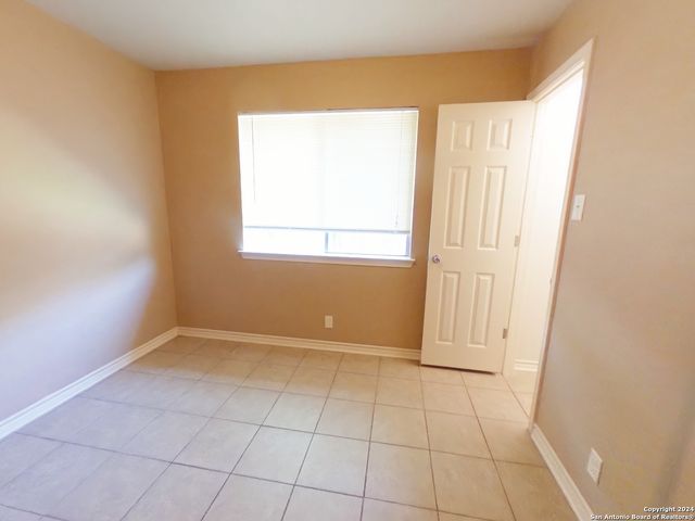 6219 Crab Orchard, San Antonio, TX 78240