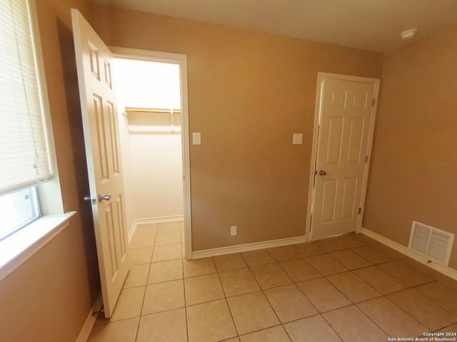 6219 Crab Orchard, San Antonio, TX 78240