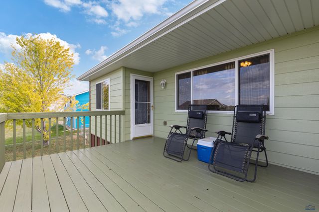304 FREUDE LANE, Box Elder, SD 57719