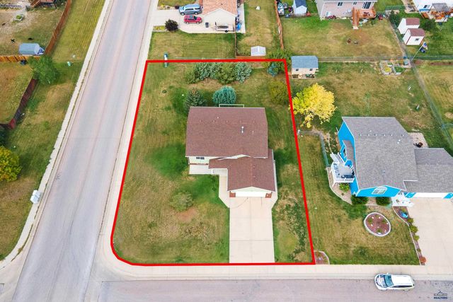 304 FREUDE LANE, Box Elder, SD 57719