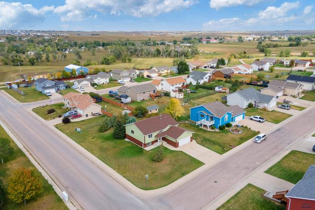 304 FREUDE LANE, Box Elder, SD 57719
