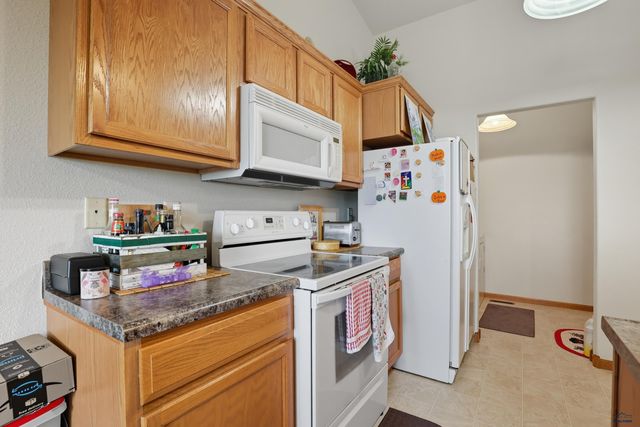 304 FREUDE LANE, Box Elder, SD 57719