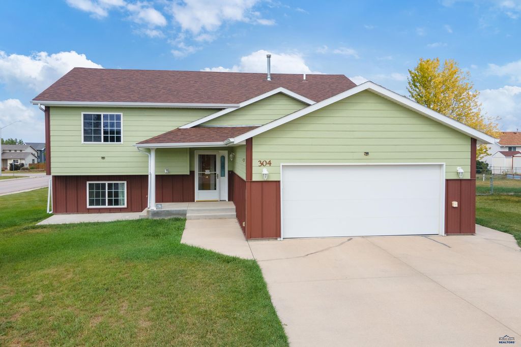 304 FREUDE LANE, Box Elder, SD 57719