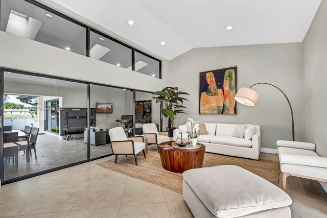 5800 SW 73rd Ave, Miami, FL 33143