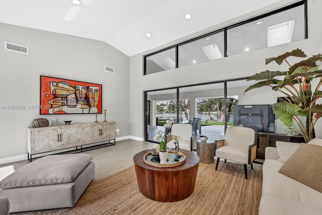 5800 SW 73rd Ave, Miami, FL 33143