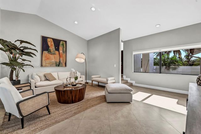 5800 SW 73rd Ave, Miami, FL 33143