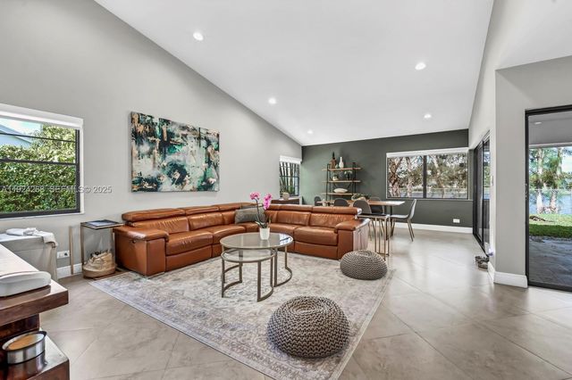 5800 SW 73rd Ave, Miami, FL 33143