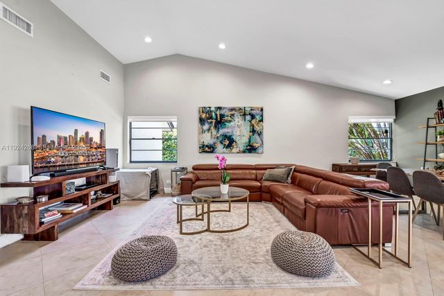 5800 SW 73rd Ave, Miami, FL 33143