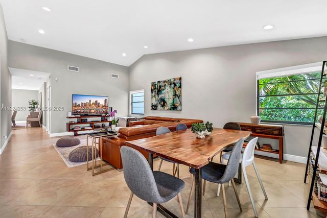 5800 SW 73rd Ave, Miami, FL 33143