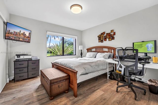 5800 SW 73rd Ave, Miami, FL 33143