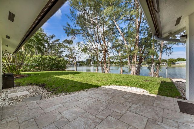 5800 SW 73rd Ave, Miami, FL 33143