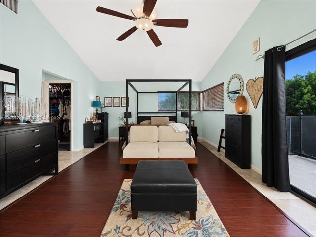 9720 E Calusa Club Dr, Miami, FL 33186