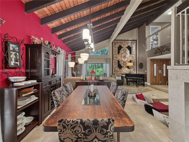 9720 E Calusa Club Dr, Miami, FL 33186