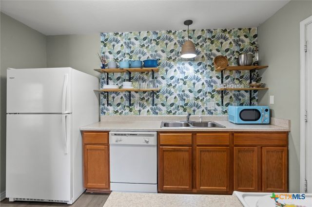 1020 N Beal Street, Belton, TX 76513