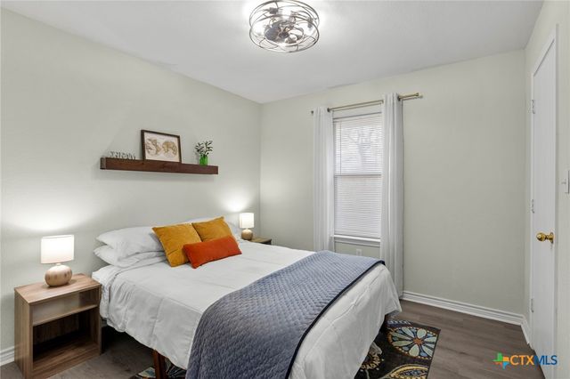 1020 N Beal Street, Belton, TX 76513