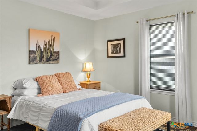 1020 N Beal Street, Belton, TX 76513