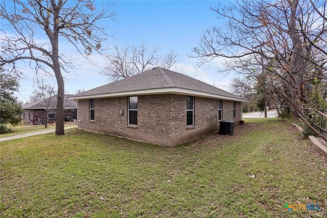 1020 N Beal Street, Belton, TX 76513