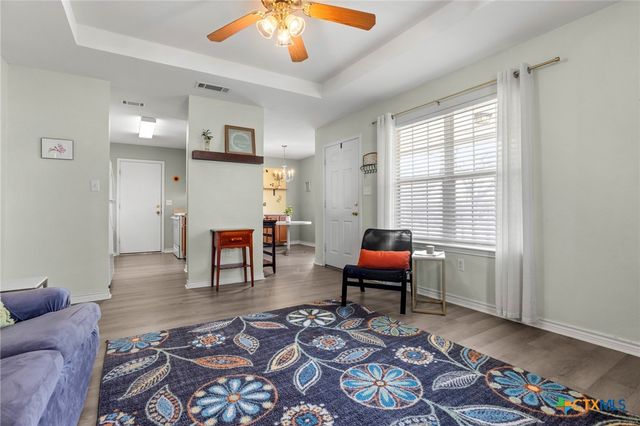 1020 N Beal Street, Belton, TX 76513