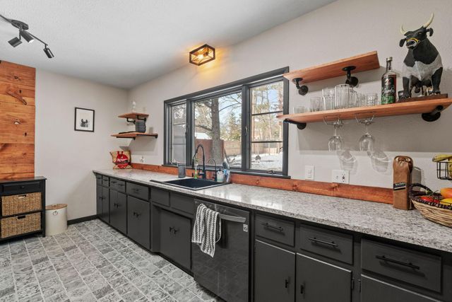 345 Capitol View Avenue, Roseville, MN 55113