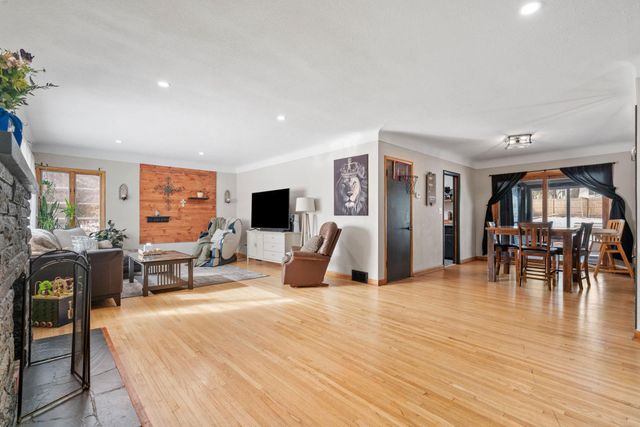 345 Capitol View Avenue, Roseville, MN 55113