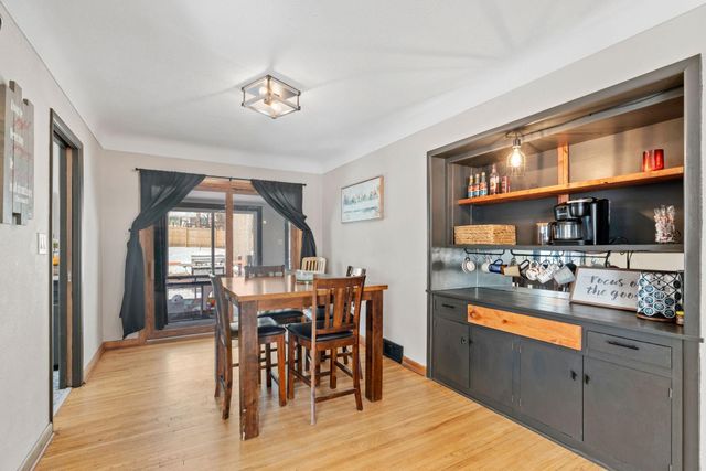 345 Capitol View Avenue, Roseville, MN 55113