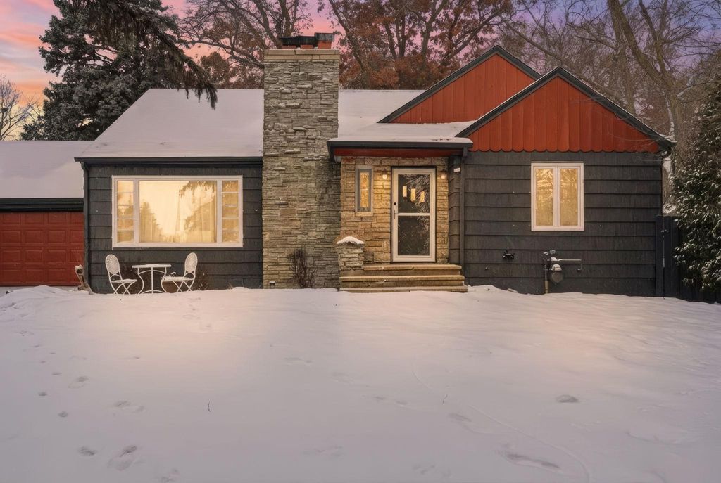 345 Capitol View Avenue, Roseville, MN 55113 — photo 2