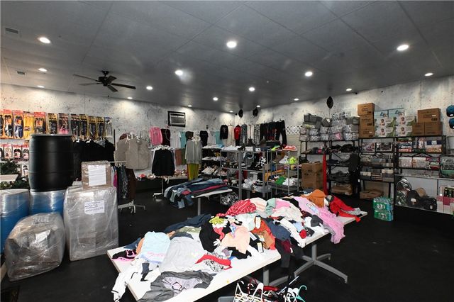 211 Fallowfield Ave, Charleroi Boro, PA 15022