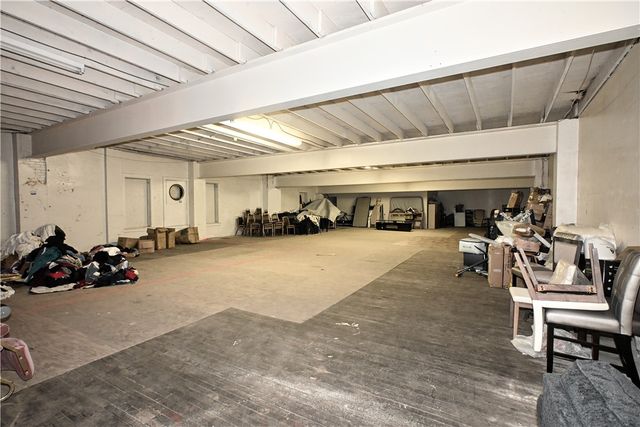 211 Fallowfield Ave, Charleroi Boro, PA 15022