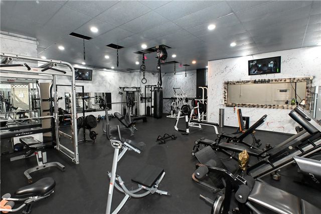 211 Fallowfield Ave, Charleroi Boro, PA 15022