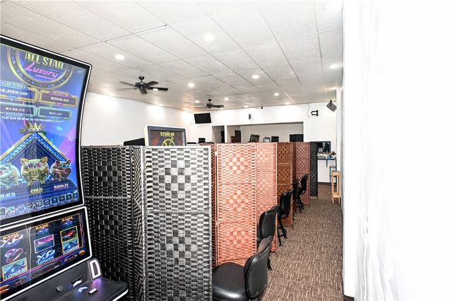 211 Fallowfield Ave, Charleroi Boro, PA 15022