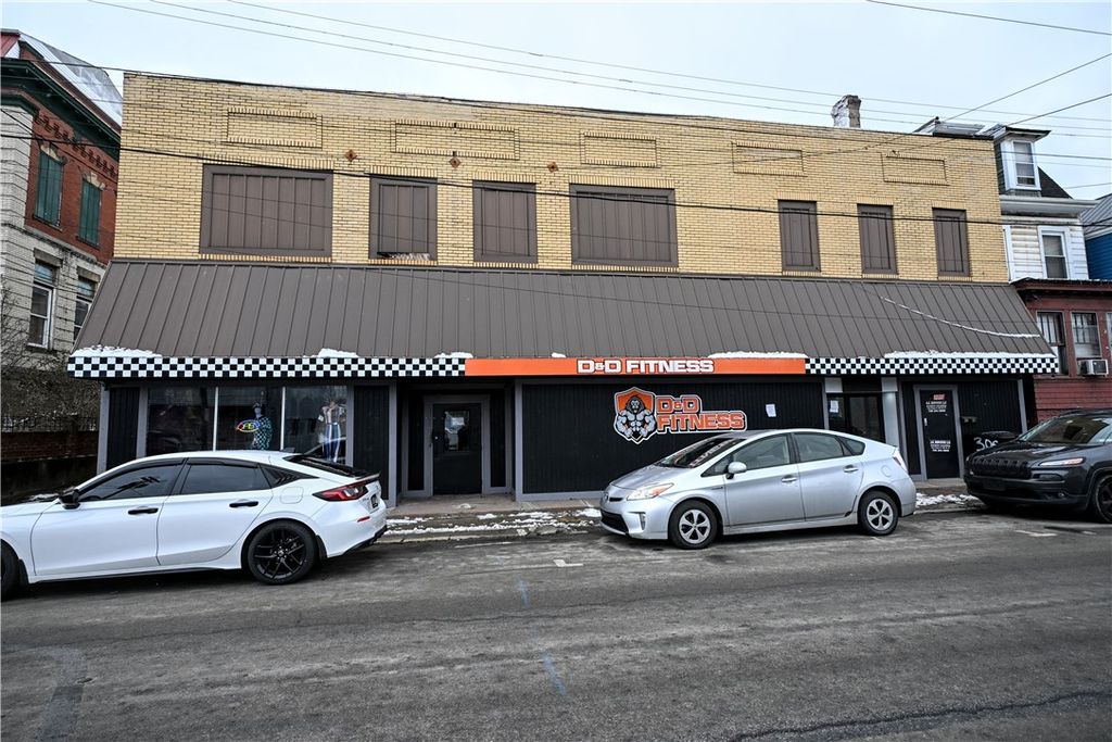 211 Fallowfield Ave, Charleroi Boro, PA 15022