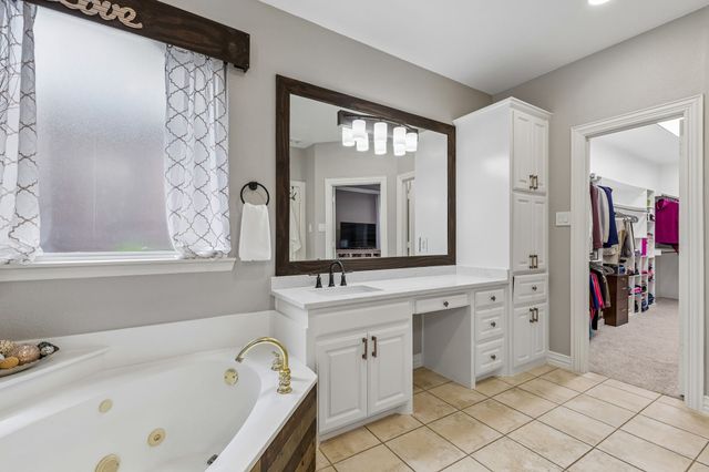 3409 Wimbledon Drive, Highland Village, TX 75077