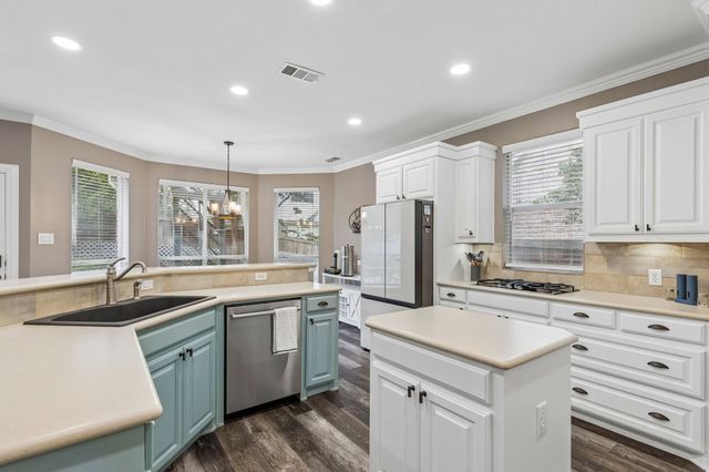 3409 Wimbledon Drive, Highland Village, TX 75077