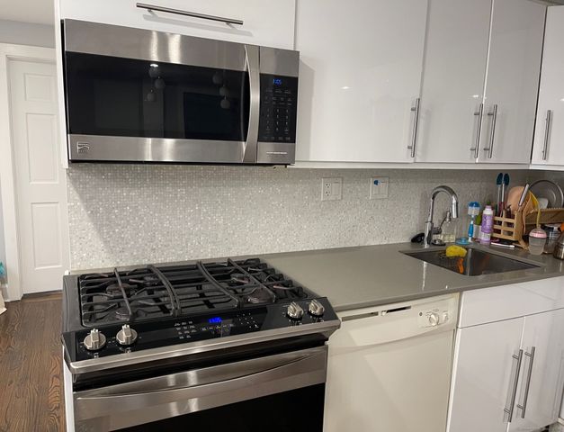 22 Glenbrook Road APT 304, Stamford, CT 06902