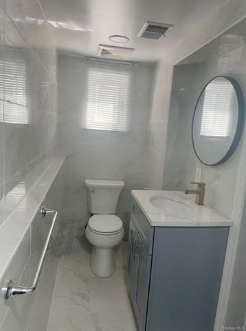 23 Clinton Lane, Jericho, NY 11753