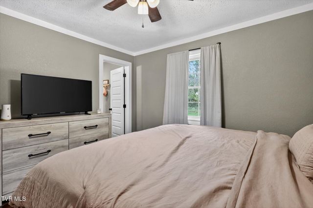 1213 East Church Street, Greeneville, TN 37745
