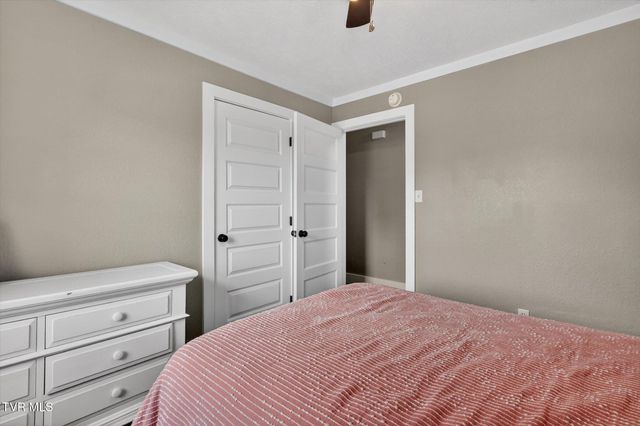 1213 East Church Street, Greeneville, TN 37745