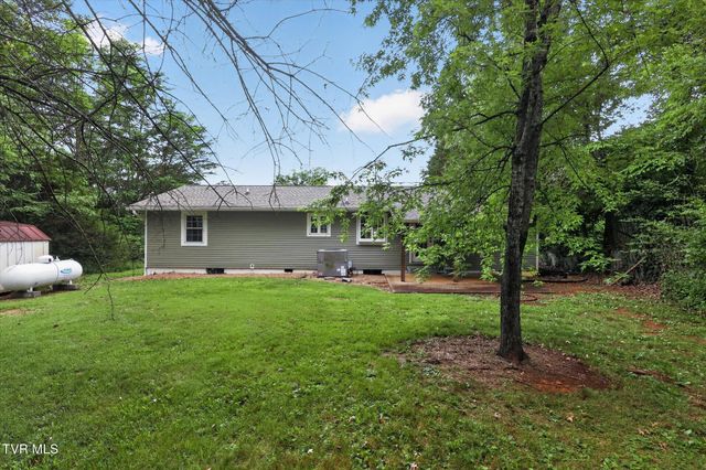 1213 East Church Street, Greeneville, TN 37745