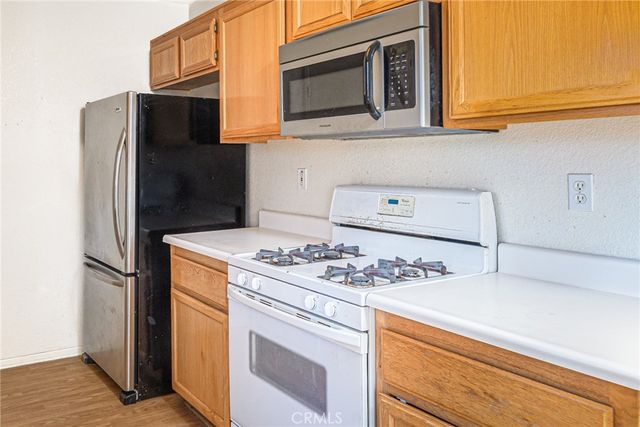 10611 Plainfield, Adelanto, CA 92301