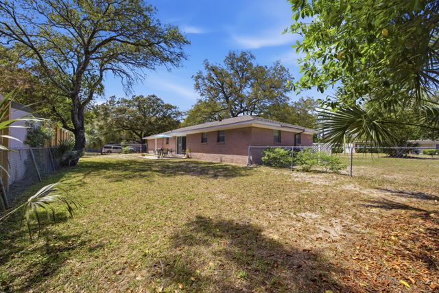 119 Jamestown Avenue, Fort Walton Beach, FL 32547
