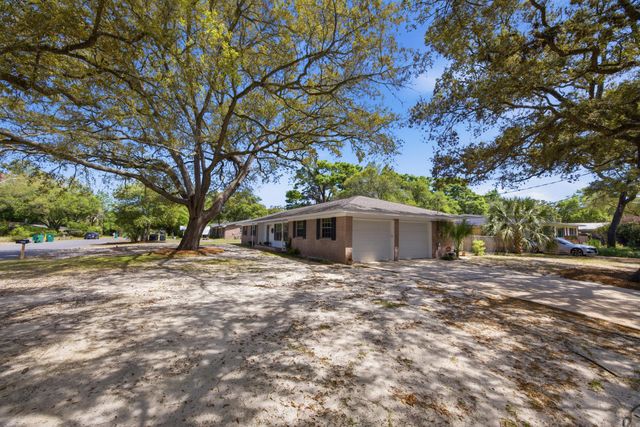 119 Jamestown Avenue, Fort Walton Beach, FL 32547