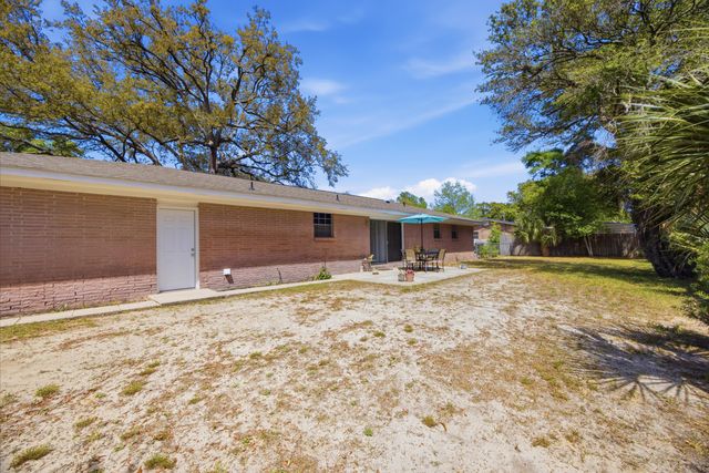 119 Jamestown Avenue, Fort Walton Beach, FL 32547