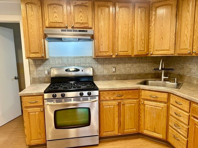 187 White St 1, Lowell, MA 01854