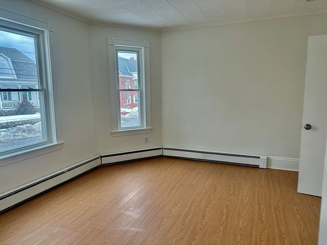 187 White St 1, Lowell, MA 01854