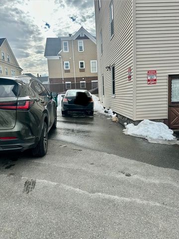 187 White St 1, Lowell, MA 01854